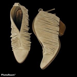 COCONUTS BY MATISSE Lambert Women’s Boot Size 9